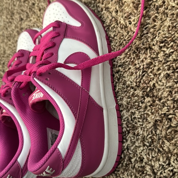 pink dunks - Picture 3 of 3